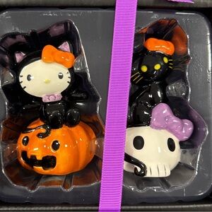 Hello kitty Halloween salt shakers